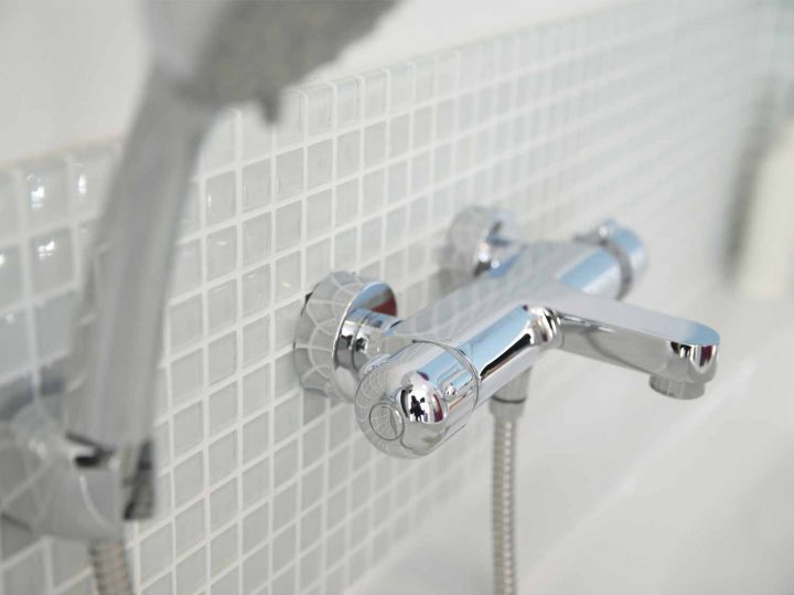 Comment Choisir Son Mitigeur Thermostatique De Salle De Bain pour Robinet Baignoire Qui Bouge