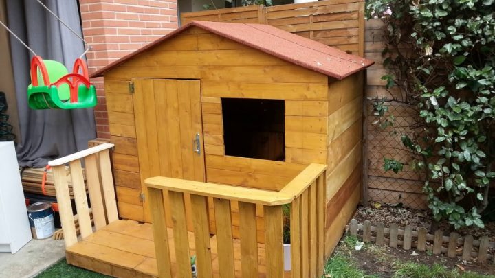 Construction Cabane En Bois De Palette (Wooden Housse) encequiconcerne Plan Cabane En Bois Gratuit Pdf