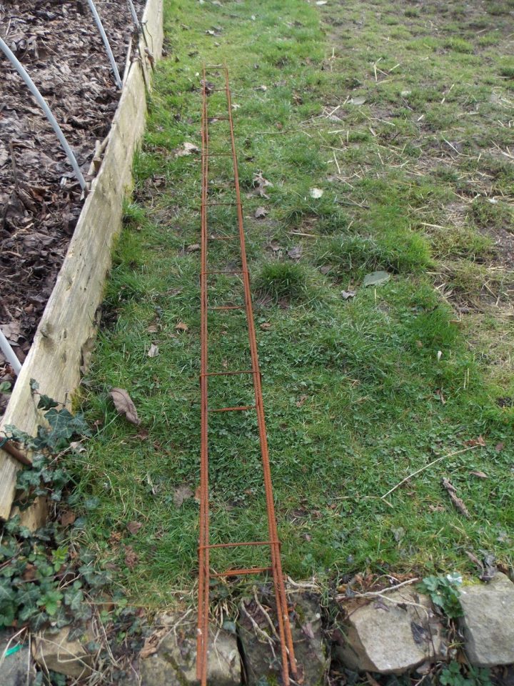 Construction D'Un Treillage Original Pour Les Légumes Grimpants avec Pilier Béton 15X15 Brico Dépôt Construction D'Un Treillage Original Pour Les Légumes Grimpants avec Pilier Béton 15X15 Brico Dépôt