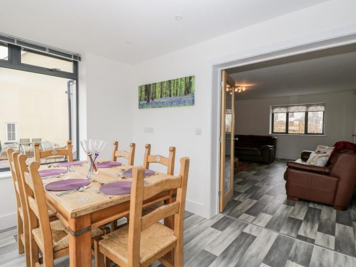 Crack-In-View, Maison De Vacances Abergavenny intérieur Salle À Manger Crack