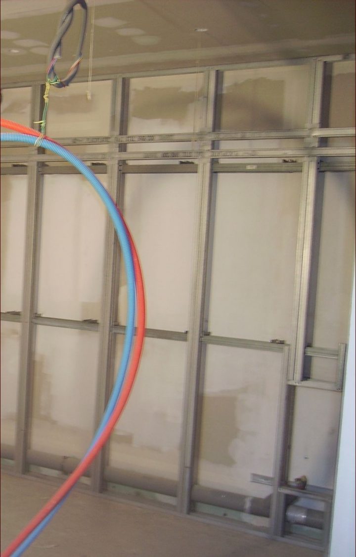 Cuisine : Faut-Il Renforcemer Les Cloisons Pour Fixer intérieur Meuble Haut Cuisine Placo Cuisine : Faut-Il Renforcemer Les Cloisons Pour Fixer intérieur Meuble Haut Cuisine Placo