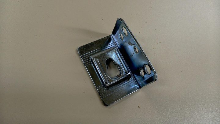 Equerre De Fixation Avec Strille dedans Équerre Fixation Meuble Ikea Equerre De Fixation Avec Strille dedans Équerre Fixation Meuble Ikea