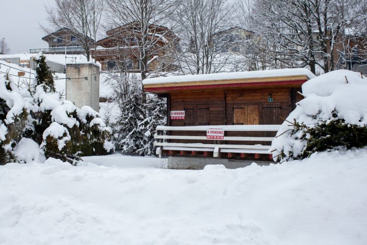 Jura. Aux Rousses, Un Chalet De 35 M² À Vendre… 262 000 Euros ! destiné Petit Chalet Occasion Le Bon Coin