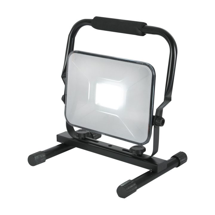 Lampe De Travail Del encequiconcerne Mini Serre Intérieur Canac