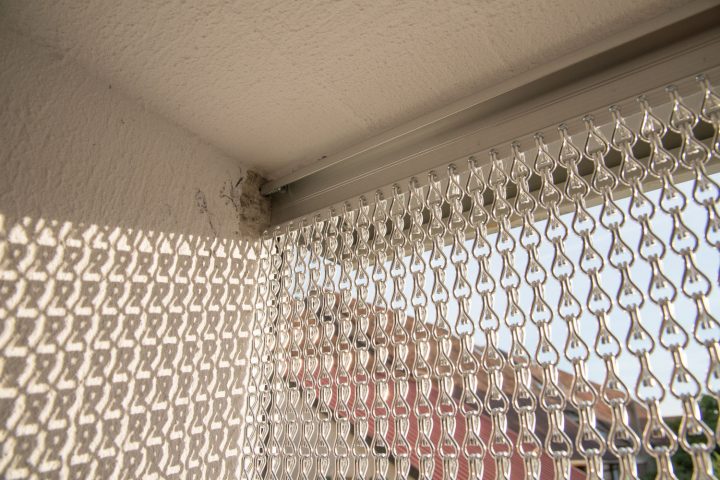 L'Anti Mouches Presqu'Absolu. | Cuk.ch serapportantà Rideau Anti Mouche