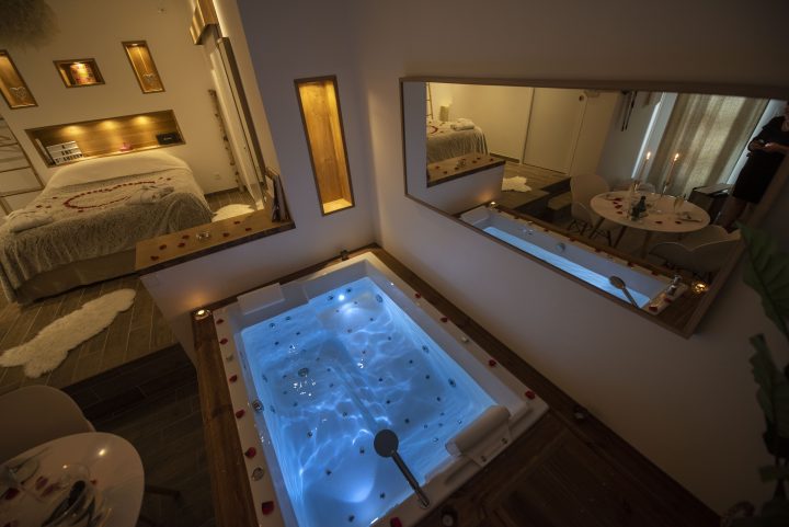 L'Escapade Romantique: Chambre Avec Spa Privatif Au Nord pour Hammam Privatif Ile De France