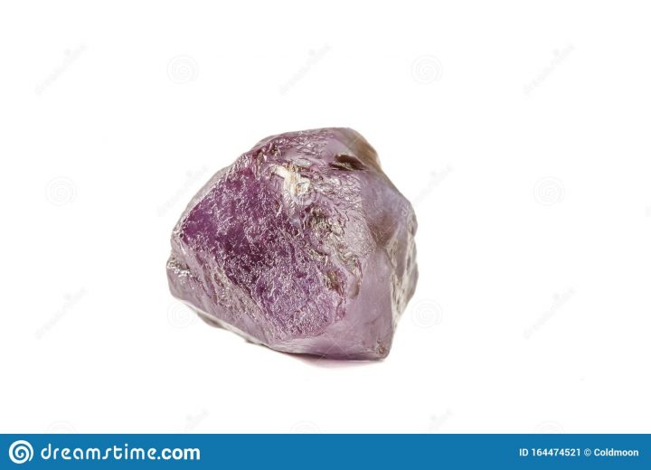 Macro Minéral Alexandrite Rouge – Violet En Plein Jour Sur avec Plein Jour Blanc