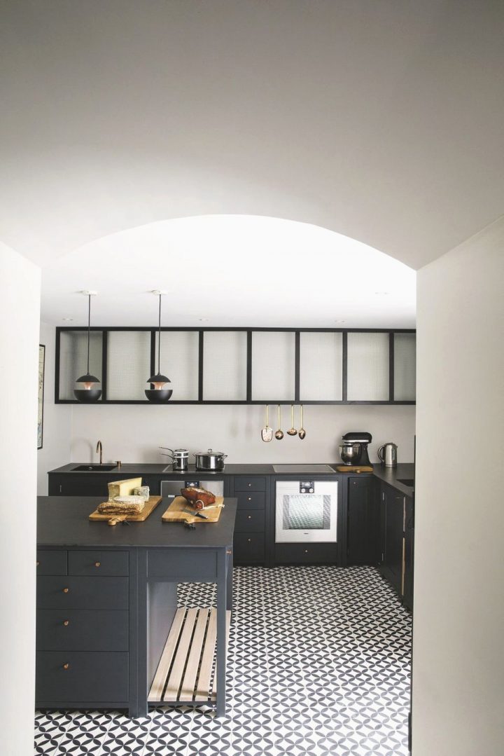 Meuble Haut Cuisine Vitré Surprenant Maison Haute Savoie L avec Meuble Haut Cuisine Vitrée Conforama