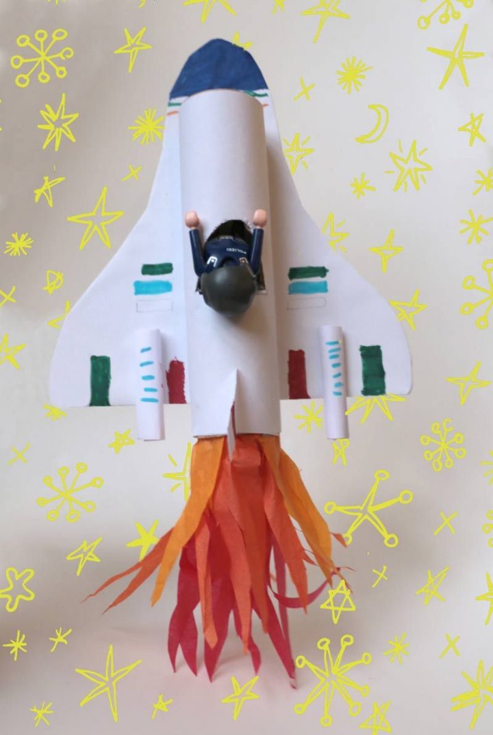 Navette Spatiale Avec Un Tube De Carton – Cabane À Idées encequiconcerne Bricolage Fusée Avec Rouleau Papier Toilette