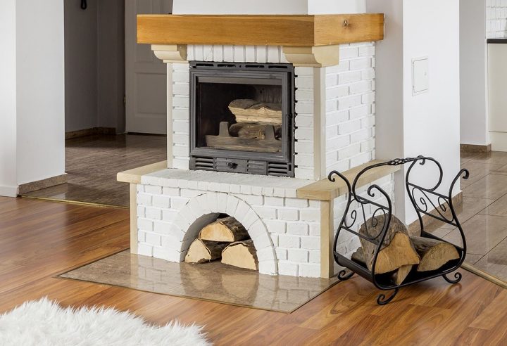 Nos Astuces Pour Peindre Les Briques D'Une Cheminée – Blog encequiconcerne Cadre D'Habillage De Cheminée Façade En Métal