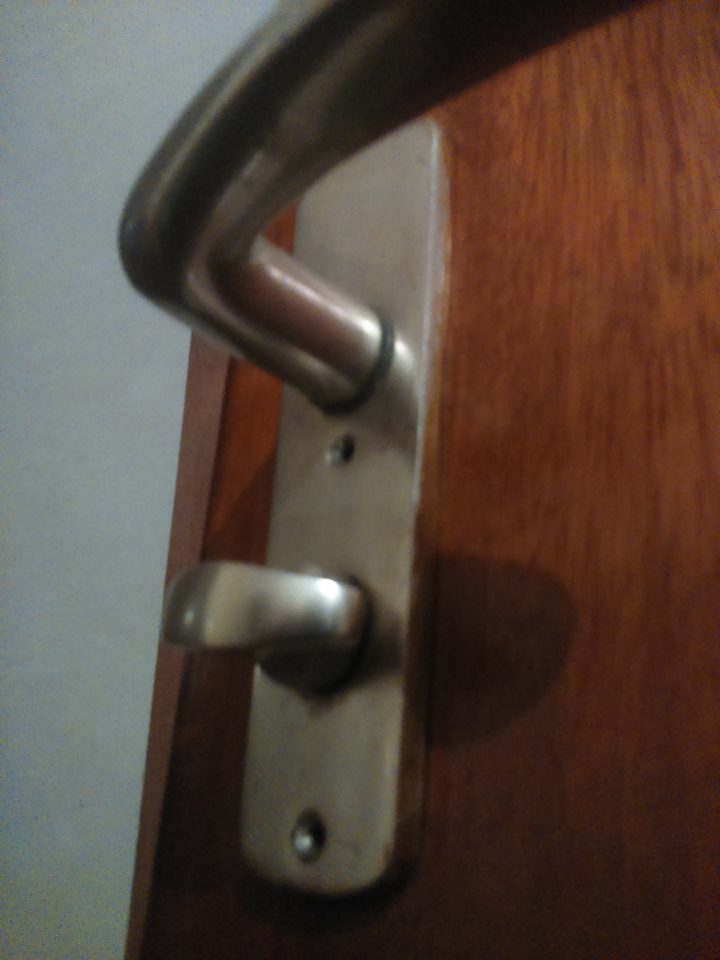 Poignées De Porte Indemontable ? :( – Divers Bricolage Et avec Poignée De Porte Indemontable Poignées De Porte Indemontable ? :( – Divers Bricolage Et avec Poignée De Porte Indemontable