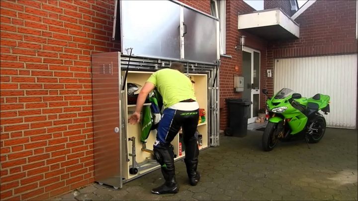 Pratique : Un Garage Moto Télescopique En Métal tout Range Moto Norauto Pratique : Un Garage Moto Télescopique En Métal tout Range Moto Norauto