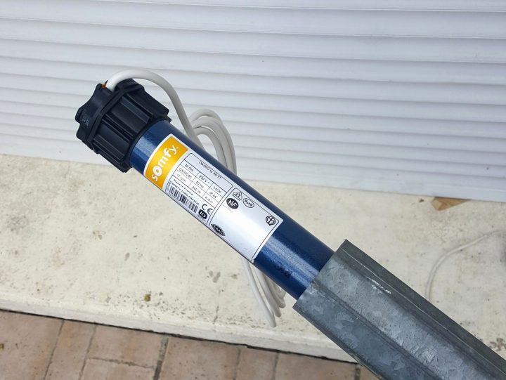 Prix Moteur Rideau Electrique Archives – Luckytroll tout Prix Moteur Rideau Électrique Maroc