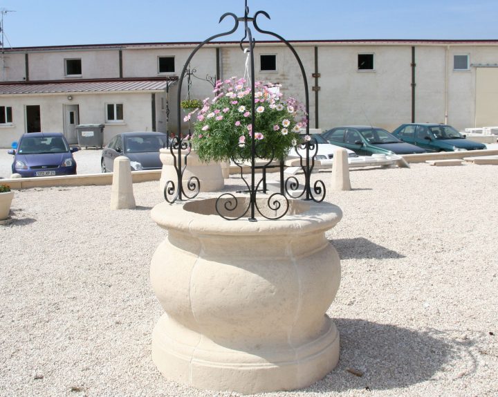 Puits En Pierre Reconstituée, Réplique Ancienne | Jardinagem dedans Puit Décoratif Castorama Puits En Pierre Reconstituée, Réplique Ancienne | Jardinagem dedans Puit Décoratif Castorama