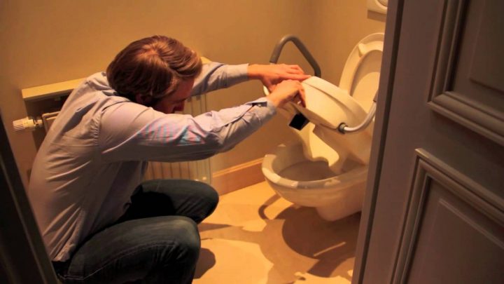 Rehausseur De Wc Avec Poignées Tina – Sécuriser L'Assise Et Le Lever Des  Toilettes destiné Rehausseur Wc Castorama