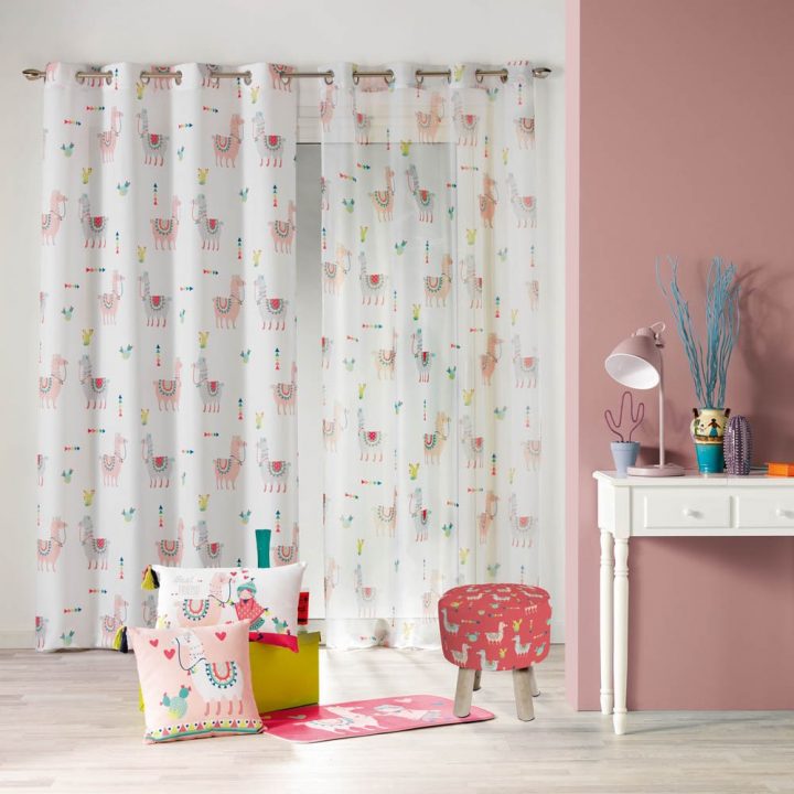 Rideau À Œillets Happy Lama Motif Flèche Cactus Multicolore concernant Rideau De Porte Lanière Plastique Gifi