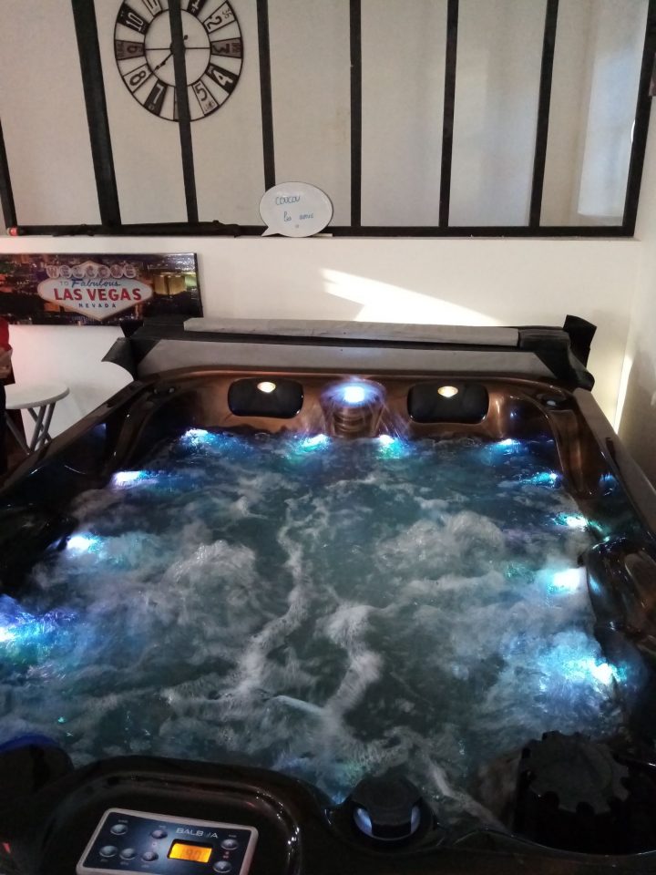 Suite Privée Avec Jacuzzi Chez Fa'Nid Cosy – Gästesuiten Zur destiné Airbnb Spa Lille
