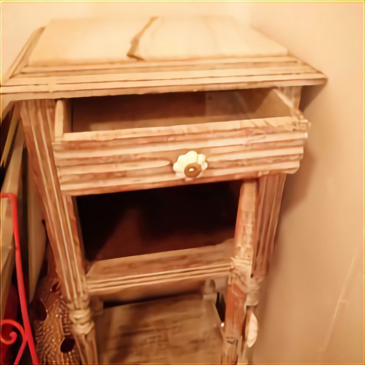 Table Drapier Ancienne Table Drapier Ancienne D'Occasion serapportantà Table De Nuit Ancienne Le Bon Coin