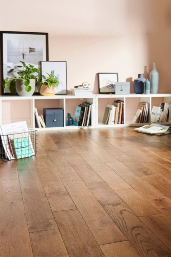 Un Parquet Massif En Chêne Qui Apporte Caractère Et Style À dedans Parquet Massif Clipsable Castorama Un Parquet Massif En Chêne Qui Apporte Caractère Et Style À dedans Parquet Massif Clipsable Castorama