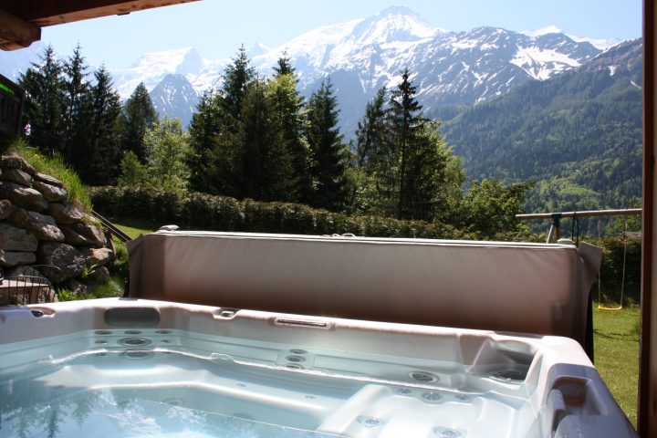 Appartement Ensoleillé Avec Jacuzzi – Appartements À Louer À destiné Airbnb Jacuzzi Privatif Rhône-Alpes