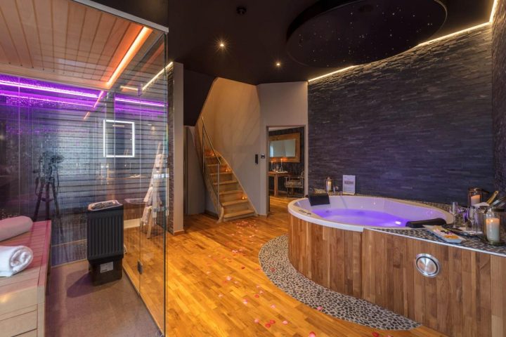 Chambre Avec Jacuzzi – Week End À Deux intérieur Le Bonzen Chambre Avec Jacuzzi – Week End À Deux intérieur Le Bonzen