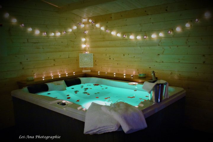 Chambre D'Hotes Avec Spa Privatif – Bed & Breakfasts Zur avec Airbnb Jacuzzi Privatif Rhône-Alpes