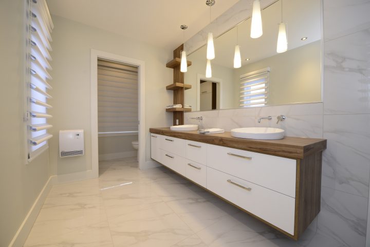 Comment Maximiser L'Espace Et Le Rangement De La Salle De dedans Toilette Lavabo Intégré Québec