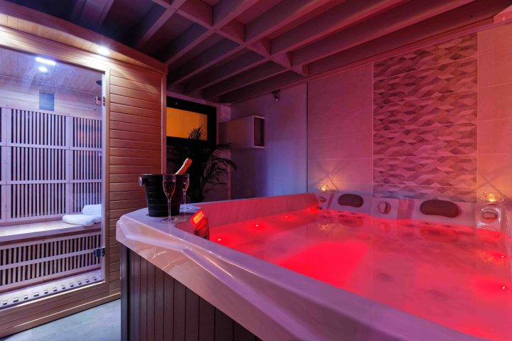 ♥️ Romance Spa Loft De Luxe Avec Jacuzzi Sauna – Lofts Zur à Airbnb Lille Avec Jacuzzi