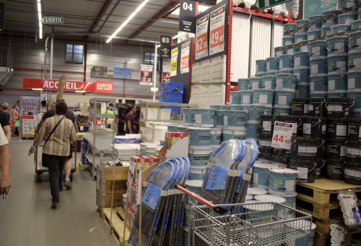 Épinal | Commerce. Bricolage : La Canicule Plombe Juillet avec Ventilateur De Plafond Brico Depot