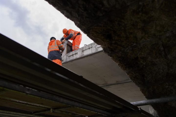 Kolumne Von Tamara Funiciello – Für Büezer*Innen Statt avec Le Bonzen Kolumne Von Tamara Funiciello – Für Büezer*Innen Statt avec Le Bonzen