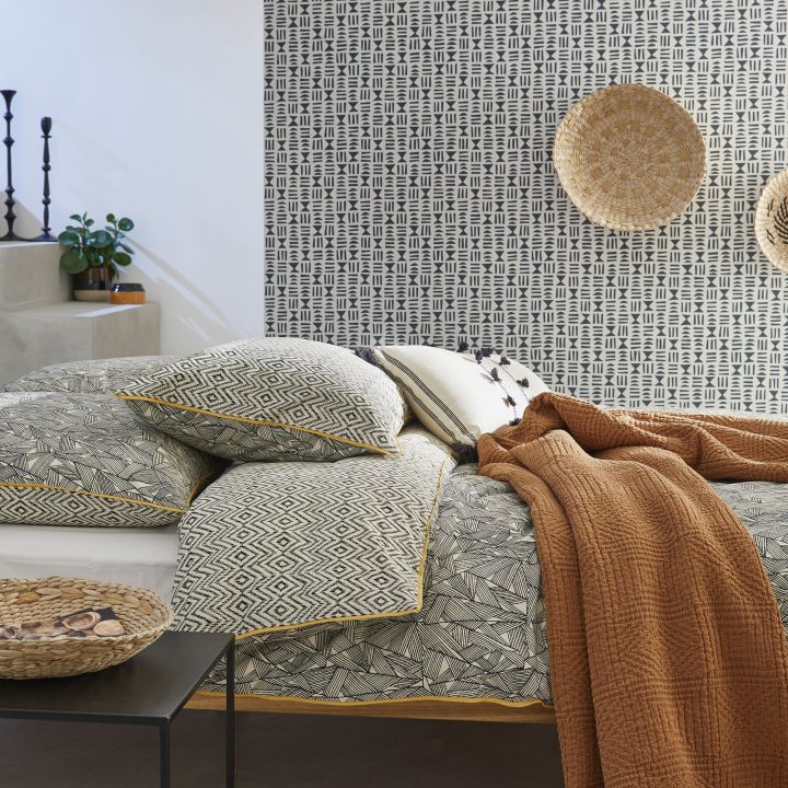 La Nouvelle Collection Nous Fait Voyager Avec Ses Couleurs serapportantà Tete De Lit Cannage Bouchara