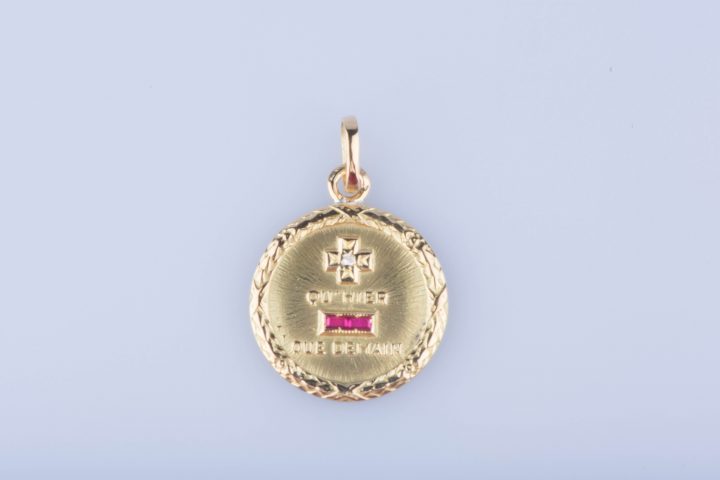 Médaille D'Amour Augis En Or Jaune 18 Ct 1 Diamant 0,01 Ct 2 serapportantà Medaille D'Amour Augis Occasion