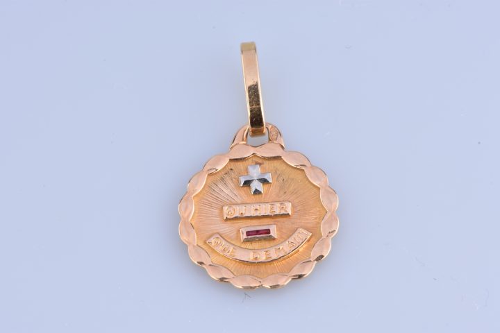 Médaille De La Maison Augis En Or Jaune 18 Carats (750 à Medaille D'Amour Augis Occasion