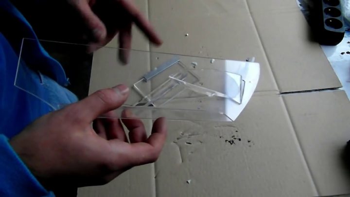 Najmocniejszy Klej Do Pleksi I Poliwęglanu Na Świecie (Klejenie  Plexi,Pmma,Pc) encequiconcerne Castorama Plexiglass 4Mm