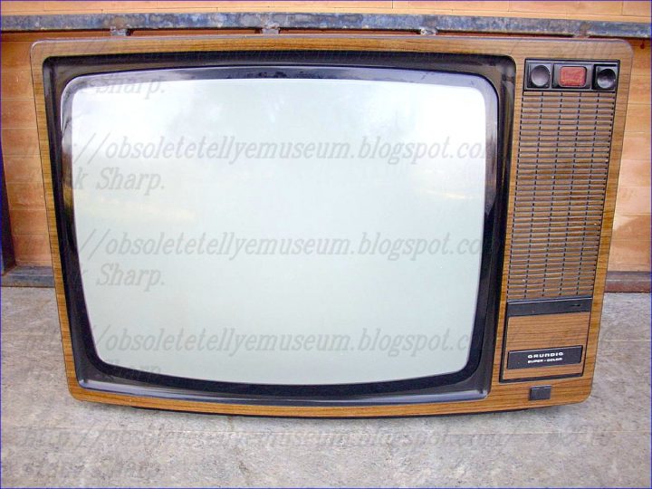Obsolete Technology Tellye !: Grundig Super Color 8450 Year intérieur Ma Tele En Image Blogspot