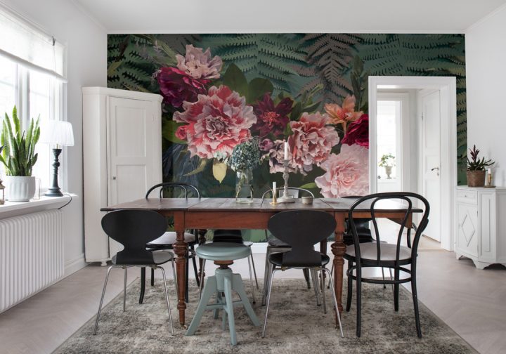 Papier Peint Fleuri : 25 Modèles Pour Un Intérieur So intérieur Papier Adhésif Pour Meuble Castorama Papier Peint Fleuri : 25 Modèles Pour Un Intérieur So intérieur Papier Adhésif Pour Meuble Castorama