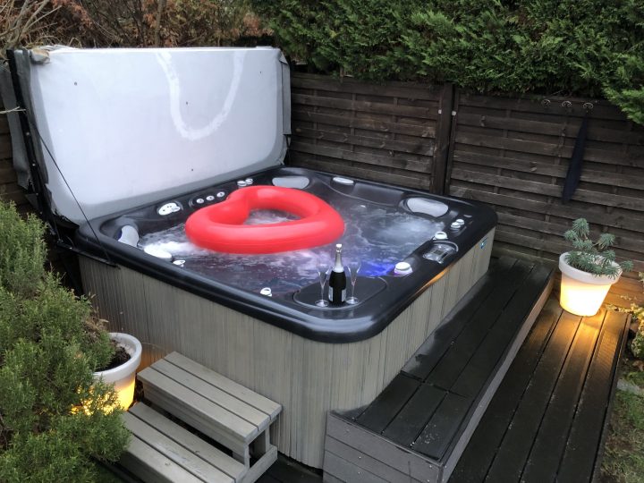 Studio De Luxe Avec Jacuzzi Et Sauna Privatifs – Guest serapportantà Airbnb Spa Privatif Ile De France Studio De Luxe Avec Jacuzzi Et Sauna Privatifs – Guest serapportantà Airbnb Spa Privatif Ile De France