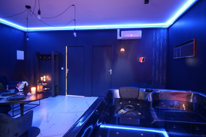 Suite Insolite Jacuzzi Privatif À 25Min De Lyon – Maisons À avec Airbnb Jacuzzi Privatif Rhône-Alpes