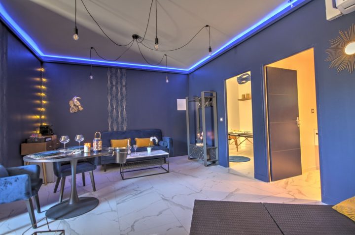 Suite Insolite Jacuzzi Privatif À 25Min De Lyon – Maisons À concernant Airbnb Jacuzzi Privatif Rhône-Alpes