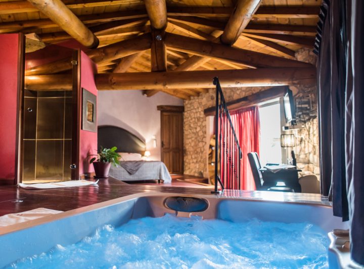 Villa De Jade Spa – Chambre Avec Jacuzzi Privatif – Nuit D'Amour tout Chambre Jacuzzi Privatif Île De France