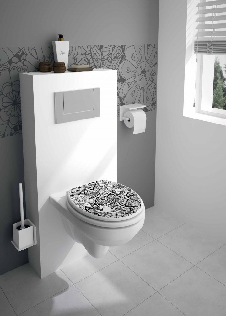 X Idées Déco Pour Créer Des Rangements Dans Les Wc encequiconcerne Habillage Wc Suspendu Avec Rangement