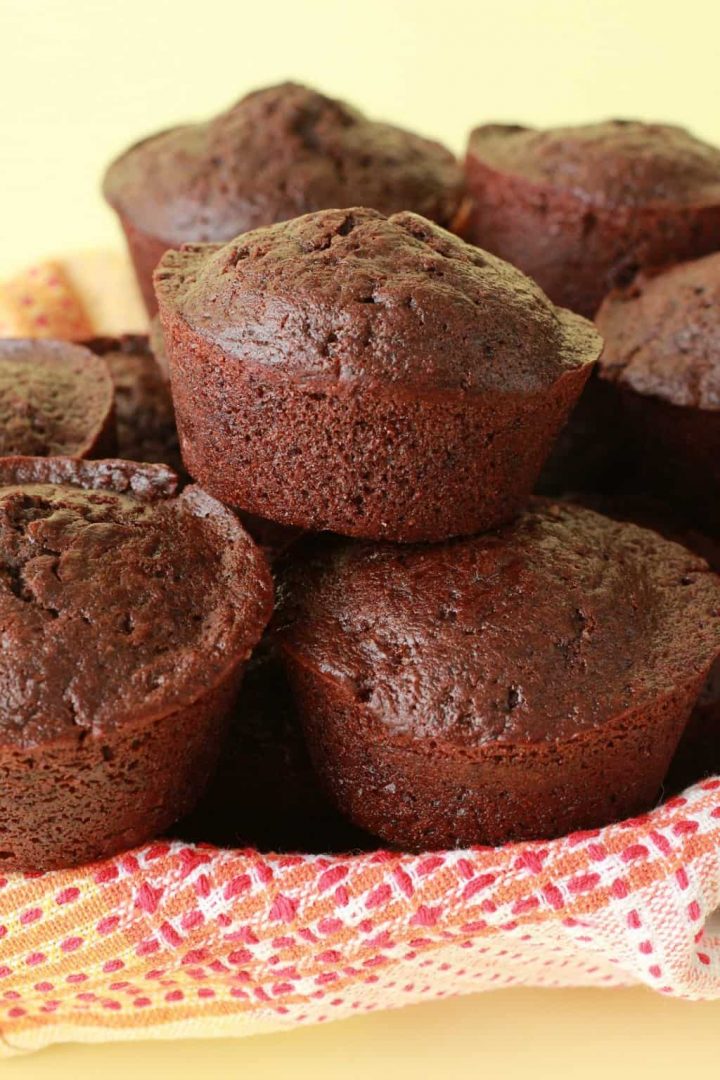 chocolate chip muffins chocolate chip muffins