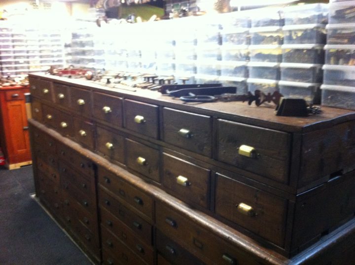 la quincaillerie du meuble