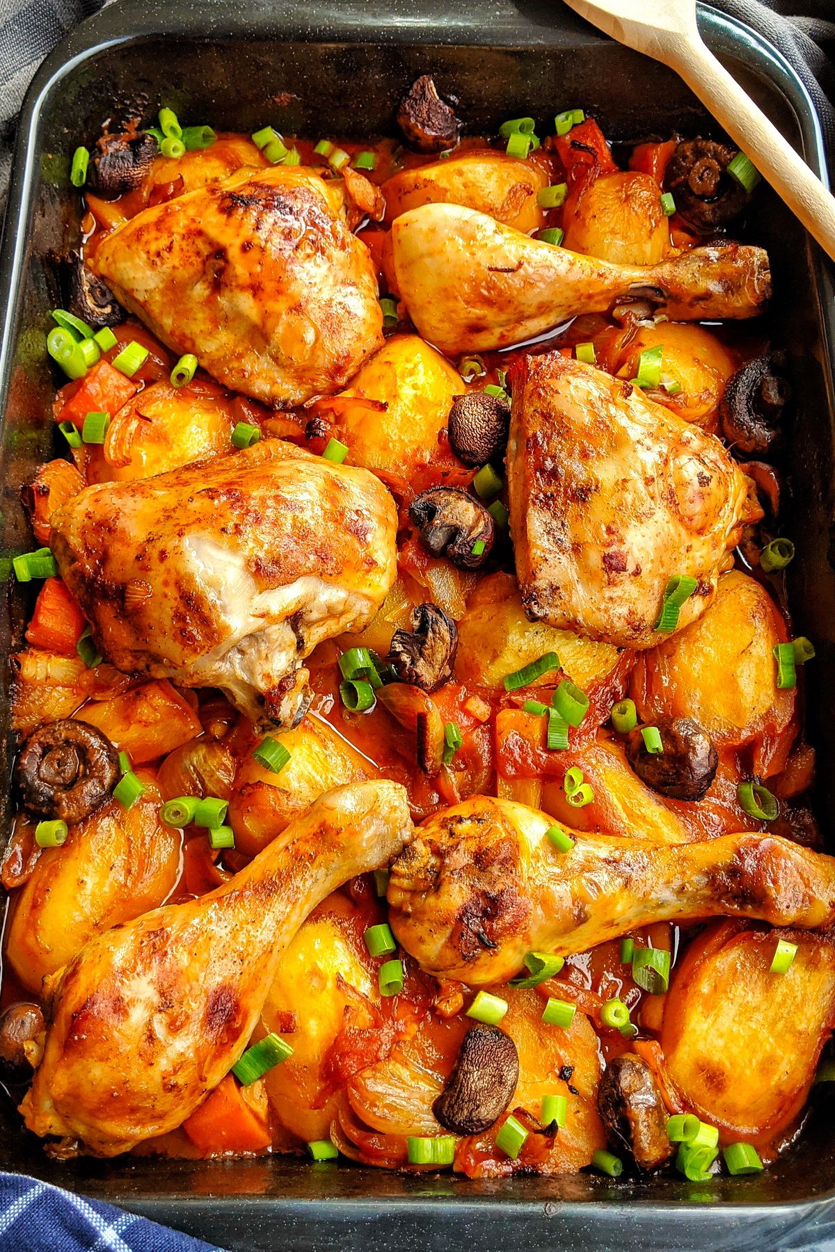 ofen hähnchen mit gemüse und kartoffeln