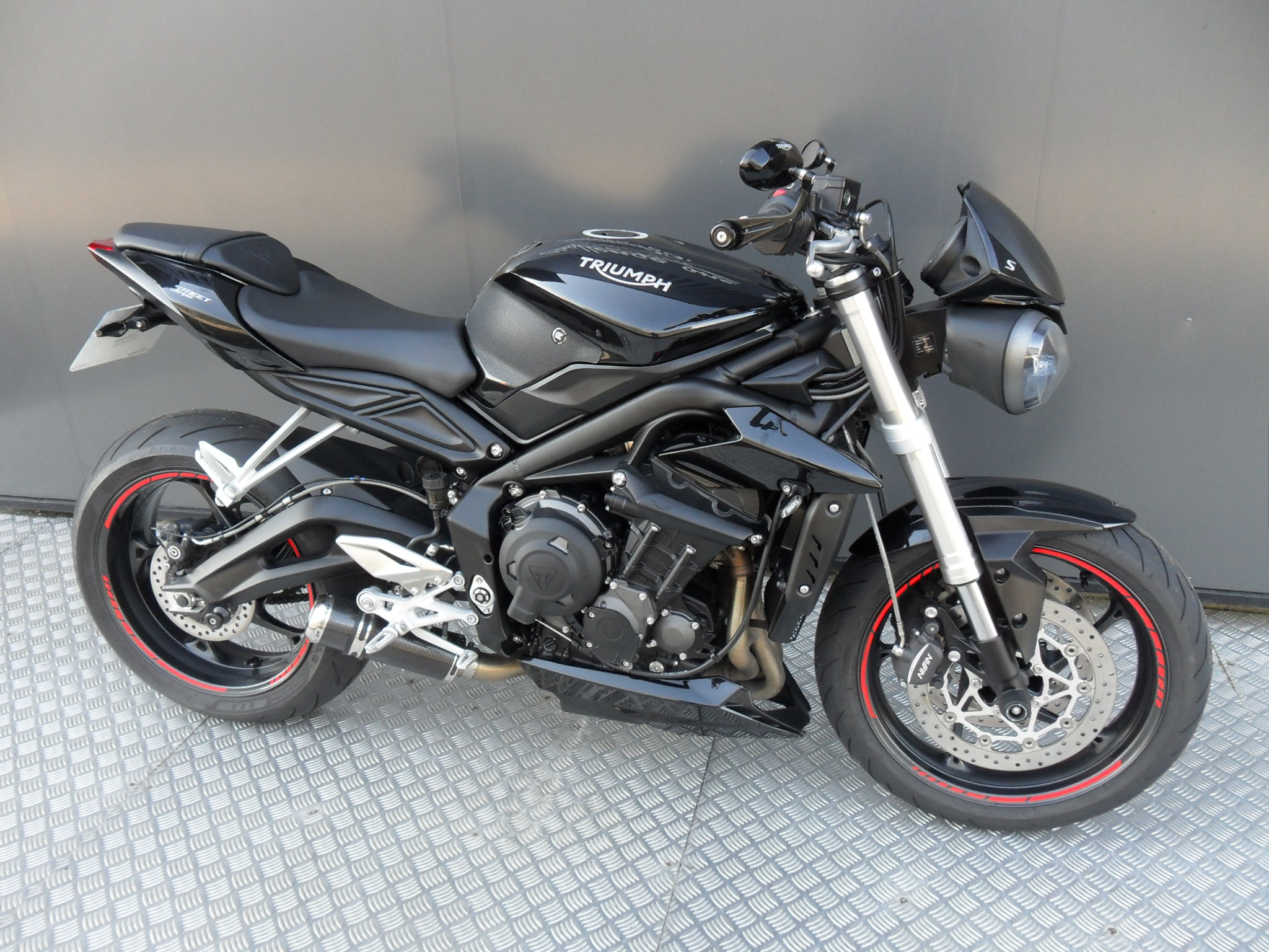 triumph street triple s a2