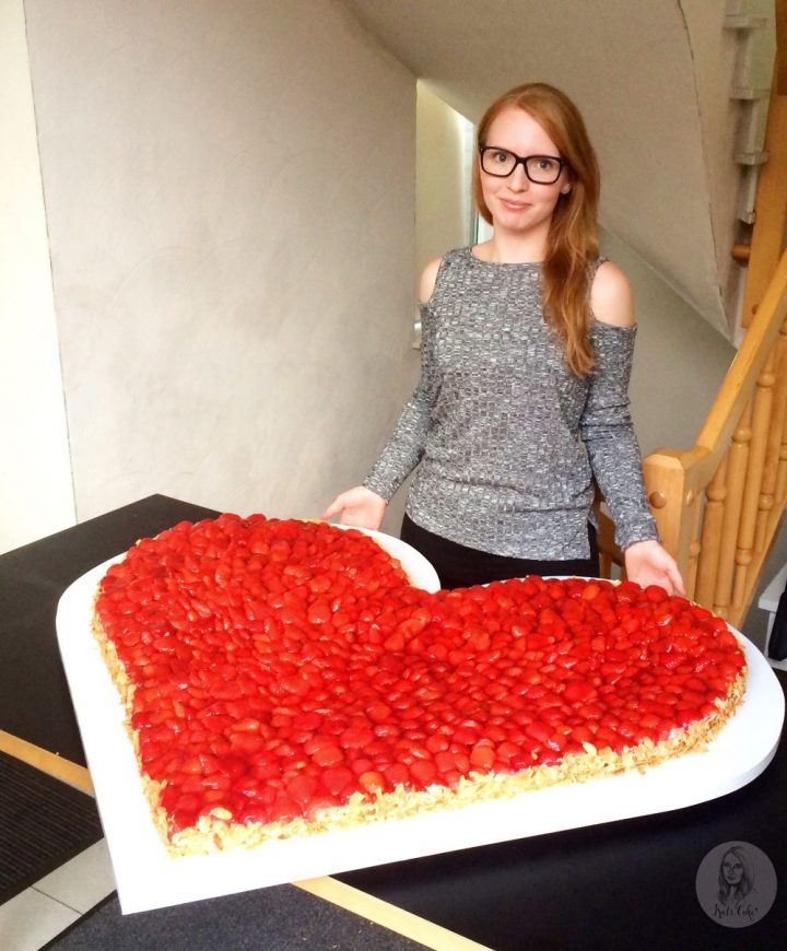 erdbeerkuchen herzform biskuit erdbeerkuchen herzform biskuit