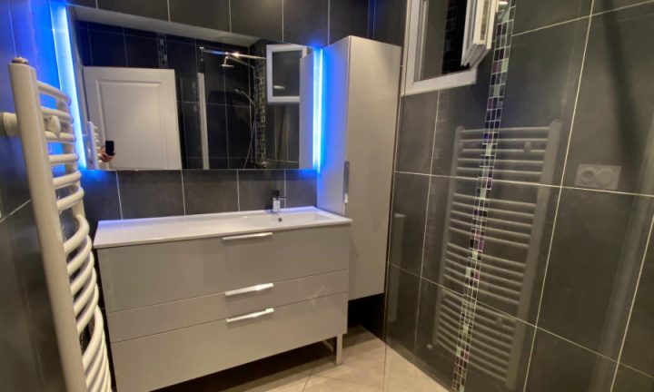 installation meuble salle de bain