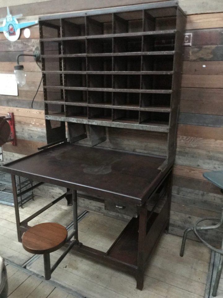 Ancien Meuble De Tri Postal 30 Casiers – Nord Factory destiné Meuble Tri Postal Occasion