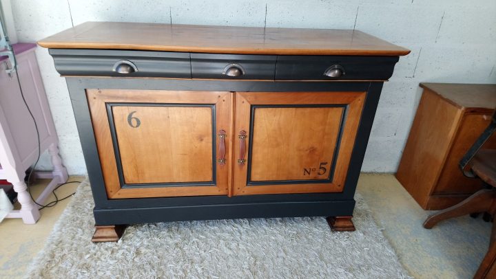 Buffet Louis Philippe Relooké En Style Indus. Numéros En avec Relooker Meuble Merisier Louis Philippe Buffet Louis Philippe Relooké En Style Indus. Numéros En avec Relooker Meuble Merisier Louis Philippe