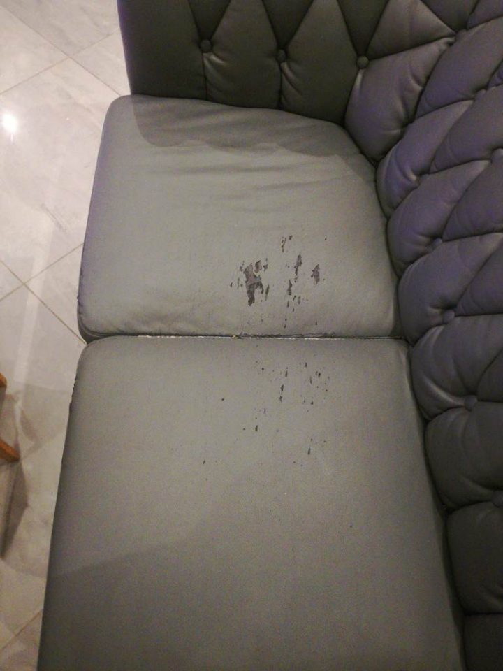 Canapé Cuir Gris Fissuré Craquelé | Sofolk encequiconcerne Kits Rénovation Canapé Skaï